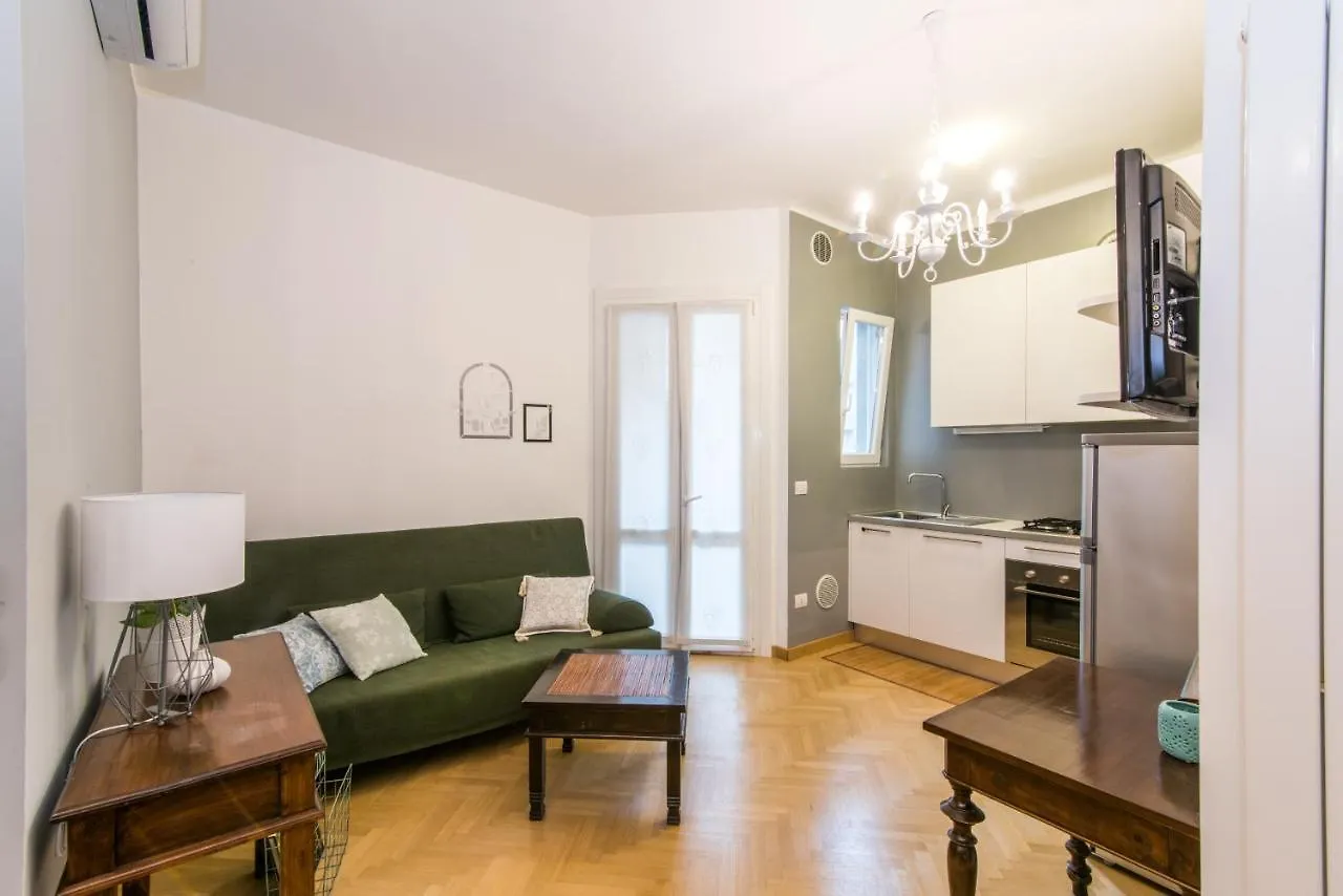 The Best Rent - Viale Corsica Apartment Milano